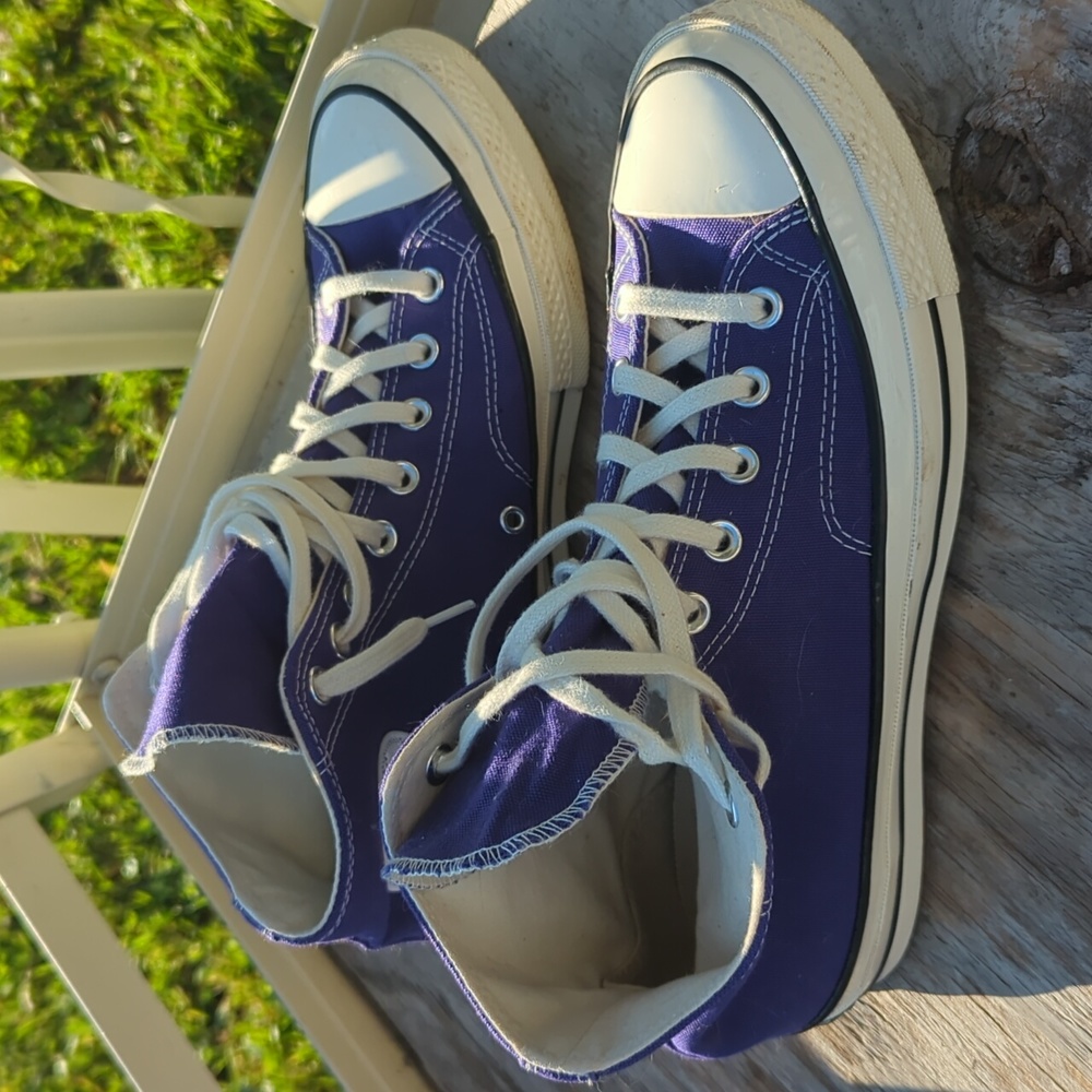 Purple Chuck Taylor Converse 8/10
